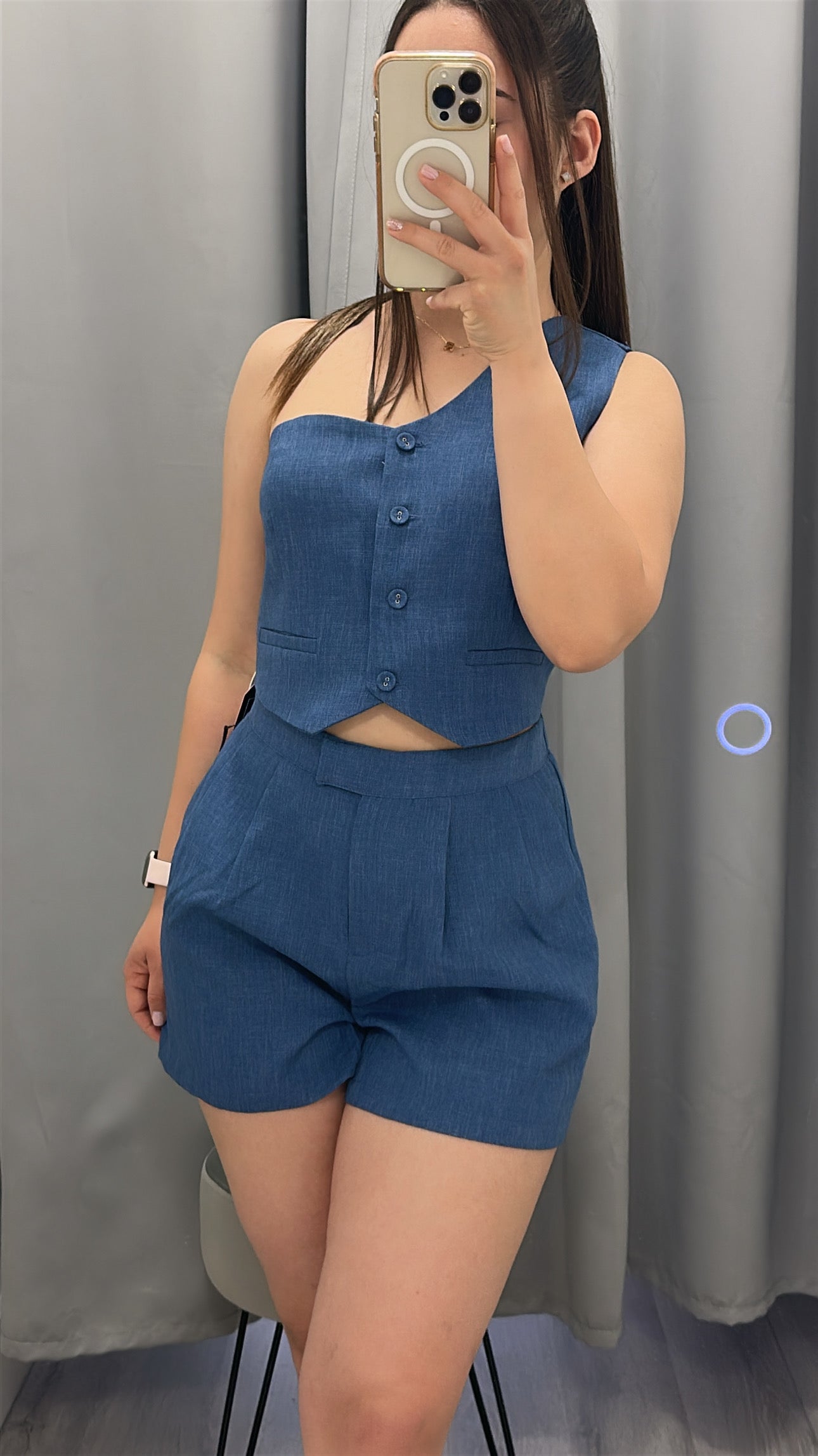 Set Adelyn
