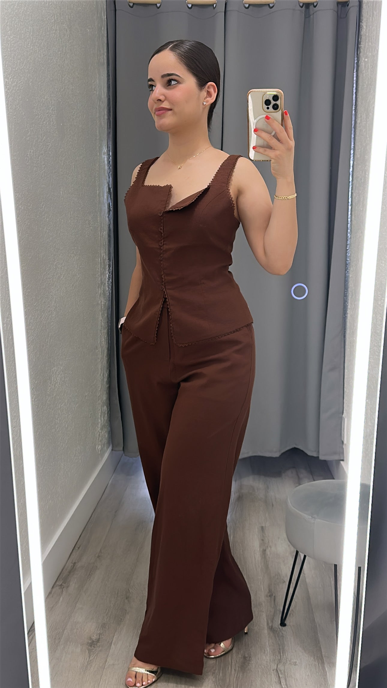 Set Ariana