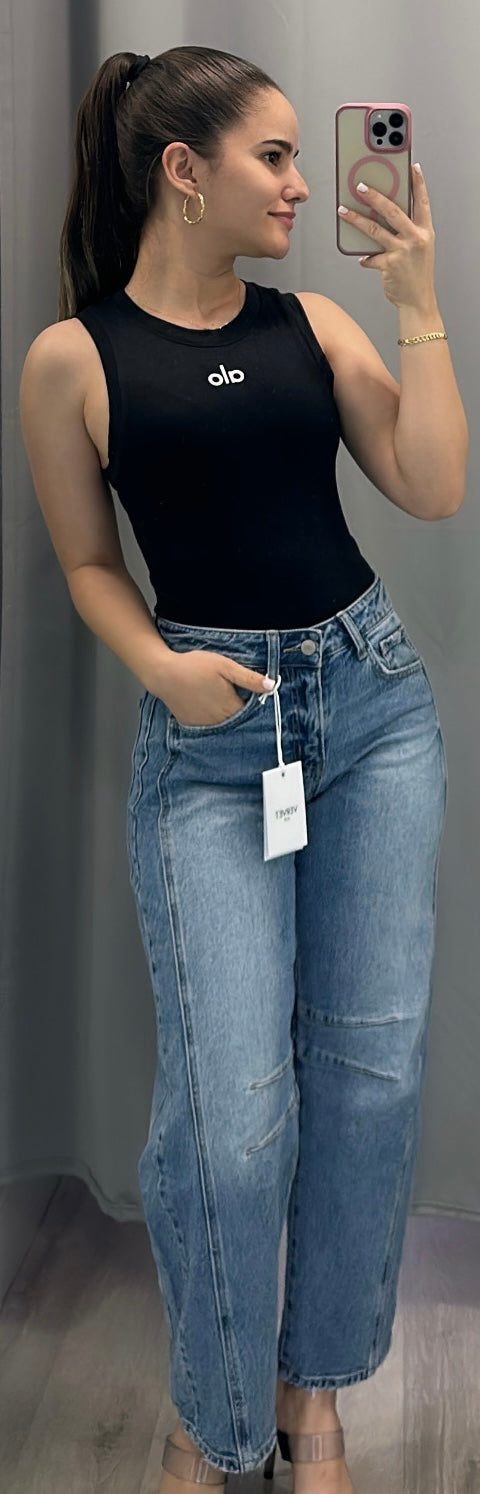 Jean Victoria