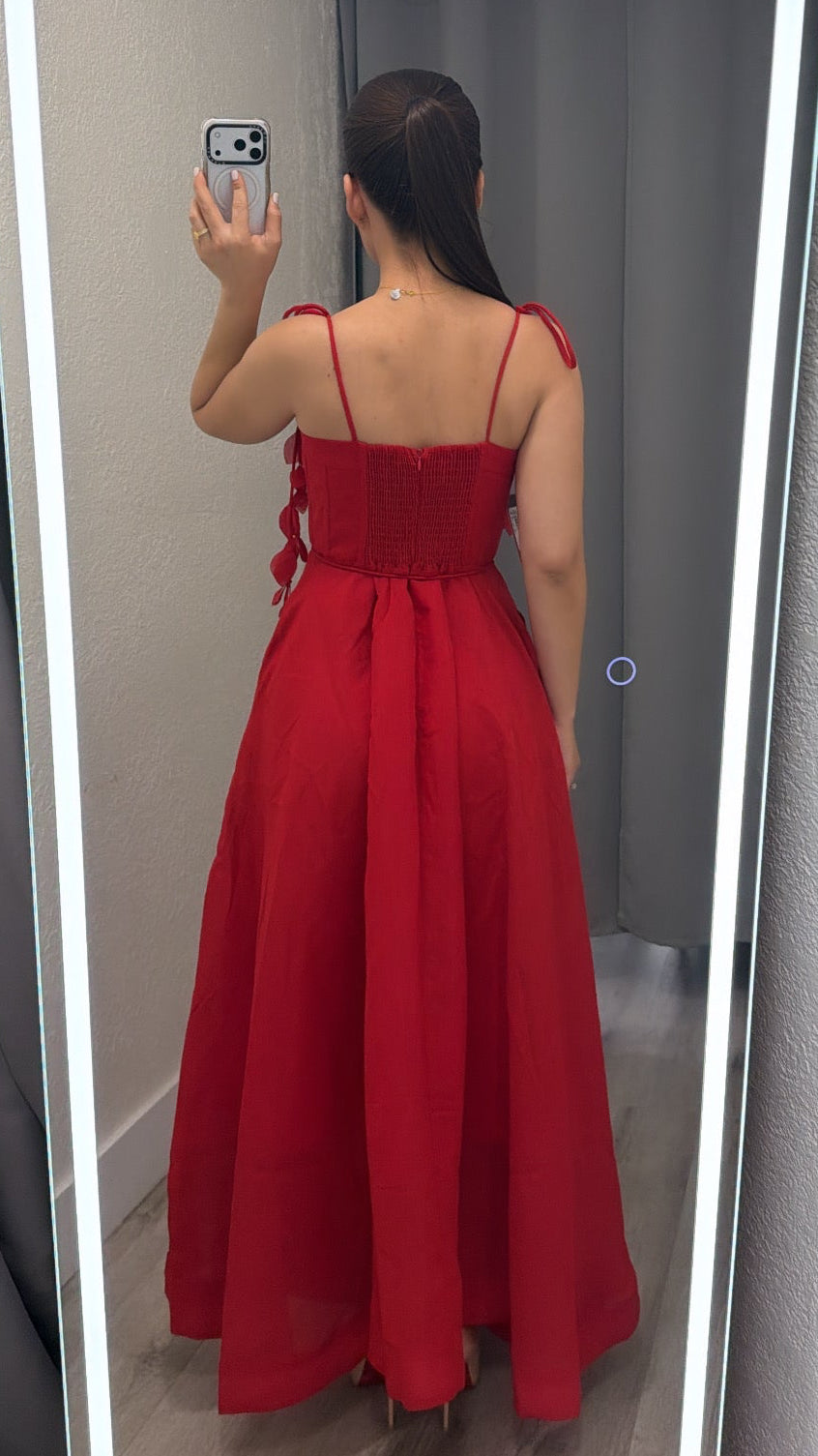 Dress Kiss